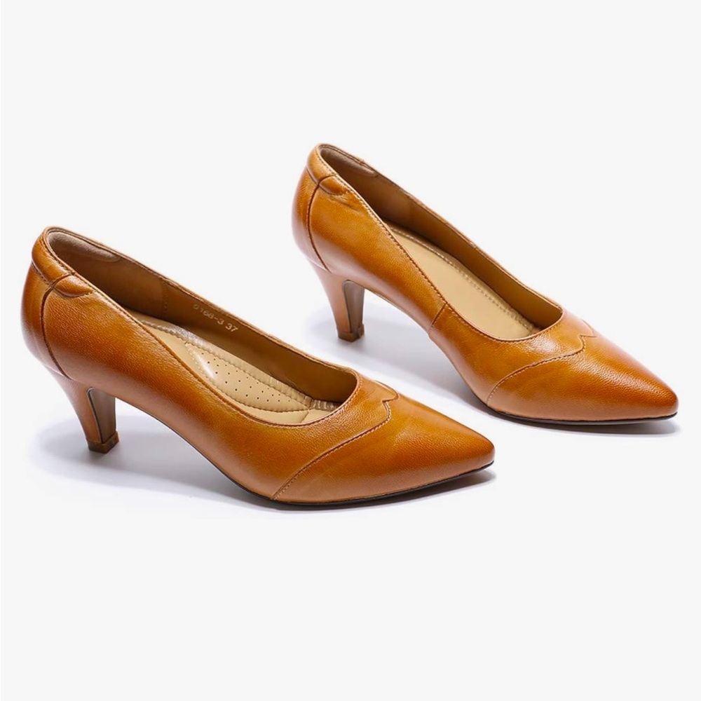 Mona Flying Leather Heels Dress Pumps NWOT in Umber 39 (8-8.5)